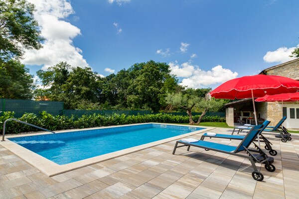 Foto van Villa Zoro Comfortabele vakantiewoning - Vakantiehuis in Škropeti - Untagged