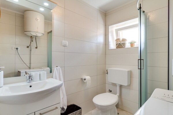 Foto van Villa Zoro Comfortabele vakantiewoning - Vakantiehuis in Škropeti - Untagged