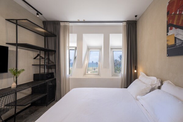 Foto van Brut Seafront Hotel by Sunday - Klassieke tweepersoonskamer - BedRoom