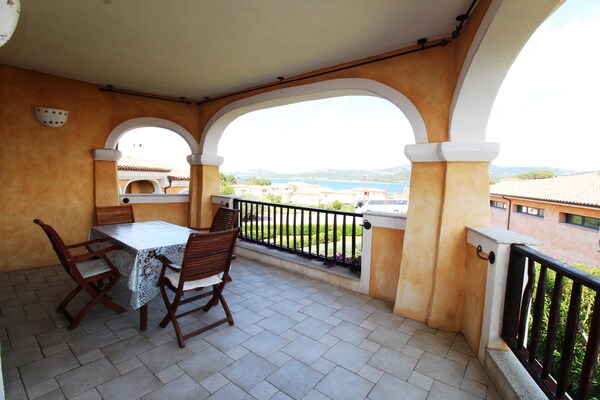 Foto van Appartement voor 6 personen, Cannigione - Vakantiehuis in Arzachena - TerraceBalcony