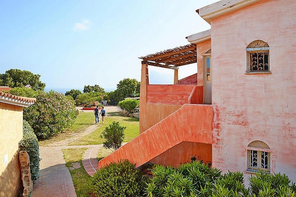 Foto van Appartement in de residentie Lu Nibareddu, Loiri - Vakantiehuis in Loiri - ExteriorSummer