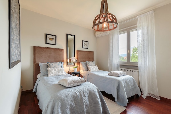 Foto van Toscaanse villa met zwembad nabij Lucca - Vakantiehuis in Lucca - Untagged