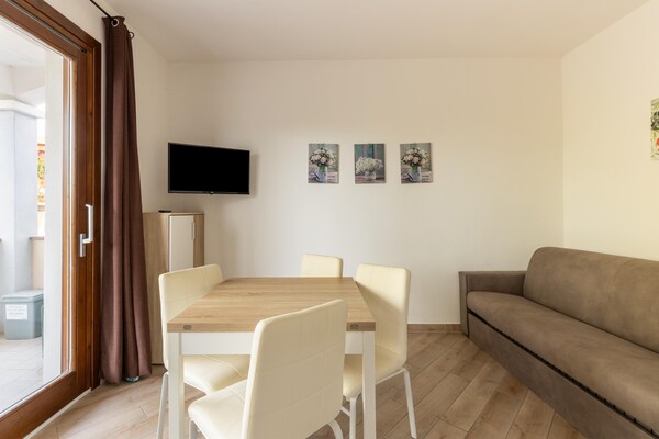 Foto van Appartement met airconditioning en eigen parkeerplaats. - DiningRoom