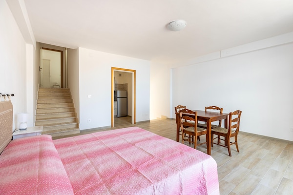 Foto van Appartement met vista mare en terrazza - Vakantiehuis in Castelsardo - LivingRoom