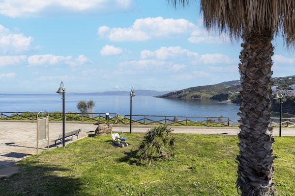 Foto van Appartement met vista mare en terrazza - Vakantiehuis in Castelsardo - AreaSummer1KM