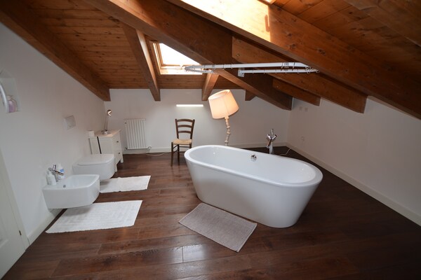 Foto van Appartement in Coriano bij wijngaarden & strand - Vakantiehuis in Passano di Coriano - BathRoom