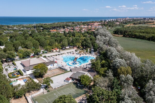 Foto van Bungalow in het Adriano Family Camping Village - Vakantiehuis in Punta Marina - AreaSummer5KM
