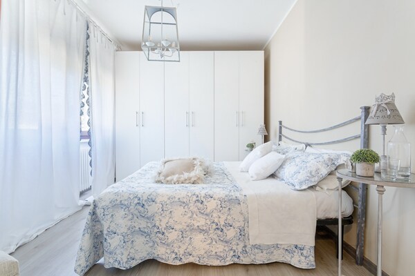 Foto van Villa in Forte dei Marmi bij het Strand - Vakantiehuis in Forte dei Marmi - BedRoom