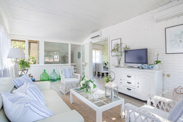 Foto van Villa in Forte dei Marmi bij het Strand - Vakantiehuis in Forte dei Marmi - LivingRoom