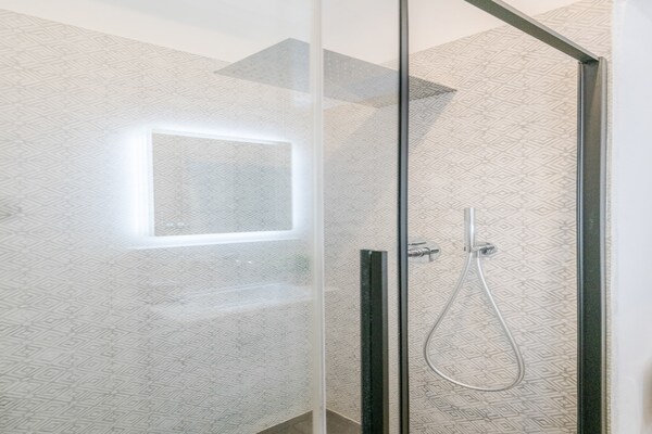 Foto van Ruim Toscaans appartement in Lucca - Vakantiehuis in Lucca - BathRoom