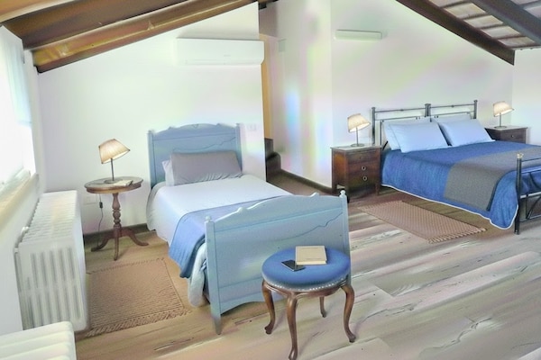 Foto van Appartement Alessandro, Pesaro - Vakantiehuis in Pesaro - BedRoom