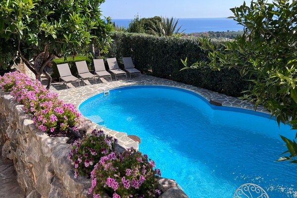 Foto van Villa met gedeeld zwembad nabij Castellammare del Golfo - PoolOfHouse