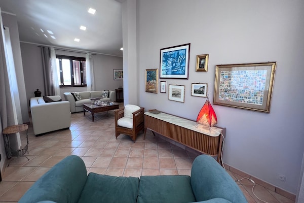 Foto van Villa met gedeeld zwembad nabij Castellammare del Golfo - LivingRoom