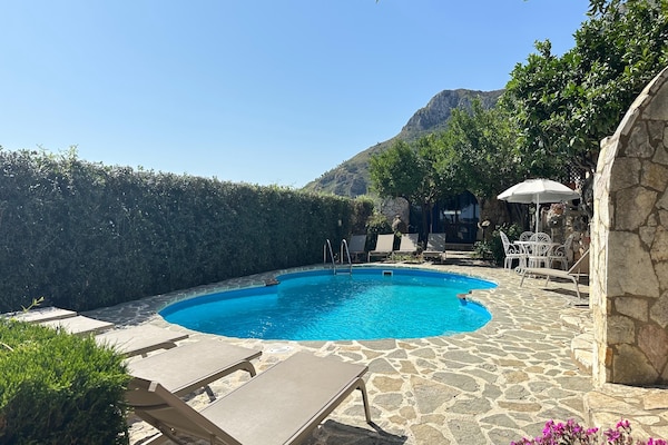 Foto van Villa met gedeeld zwembad nabij Castellammare del Golfo - PoolOfHouse