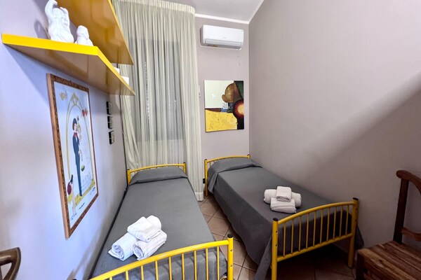 Foto van Villa met gedeeld zwembad nabij Castellammare del Golfo - BedRoom