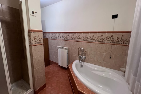 Foto van Villa met gedeeld zwembad nabij Castellammare del Golfo - BathRoom