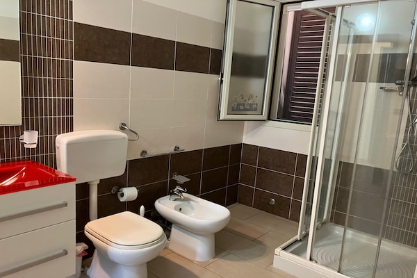 Foto van Stijlvol appartement aan zee - Vakantiehuis in Ispica - BathRoom