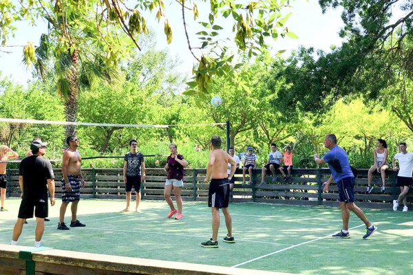 Foto van Caravanpark in Vias met 4 kampeerplaatsen - Vakantiehuis in Vias-Plage - ParkFacilities