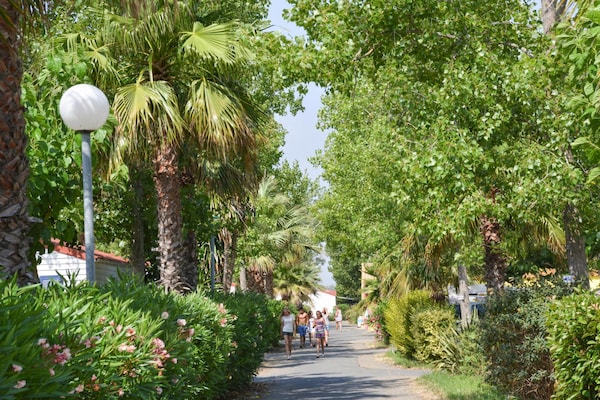 Foto van Vias Caravan Park Camping voor 6 personen - Vakantiehuis in Vias-Plage - ViewSummer