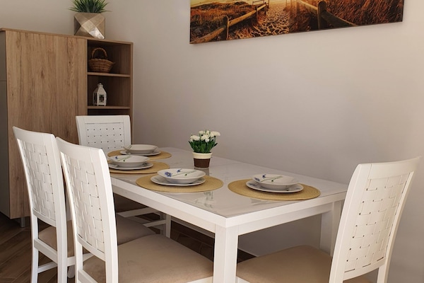 Foto van Comfort Accommodation Baošići Montenegro-Double Room with Balcony and Sea View 3 - Kitchen