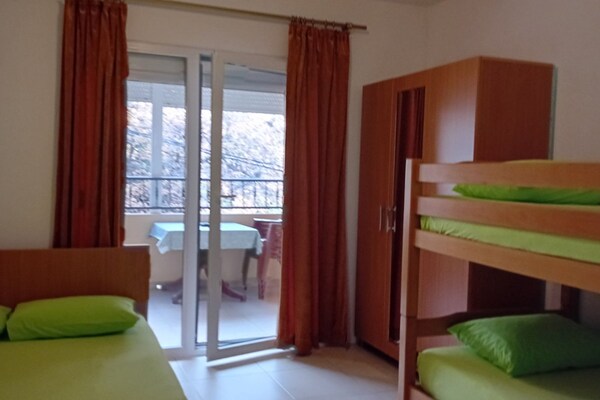 Foto van Comfort Studio Apartment with Mountain View and Loggia - BedRoom