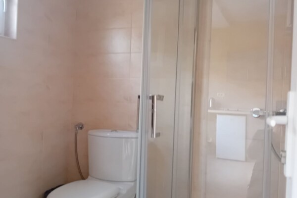 Foto van Comfort Studio Apartment with Mountain View and Loggia - BathRoom