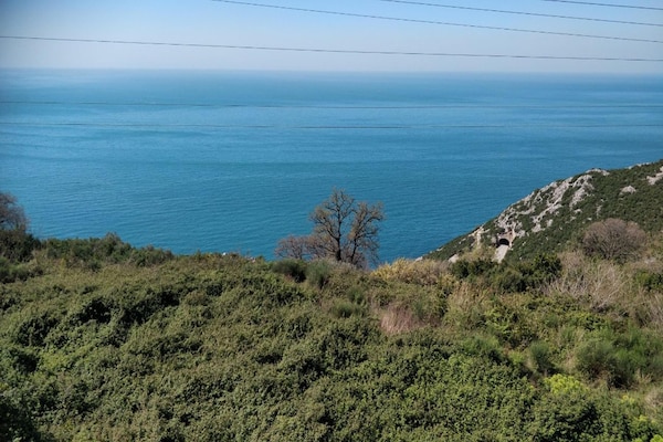 Foto van Chique appartement met zwembad in Dobra Voda - Vakantiehuis in Dobra Voda - AreaSummer20KM