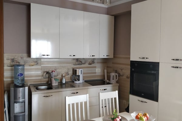 Foto van Chique appartement met zwembad in Dobra Voda - Vakantiehuis in Dobra Voda - Kitchen