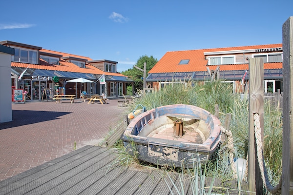 Foto van Centraal gelegen Bungalow op Texel - Vakantiehuis in Den Burg - AreaSummer1KM