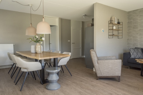Foto van Gezellige boerderij op het Waddeneiland - Vakantiehuis in De Cocksdorp - Texel - DiningRoom