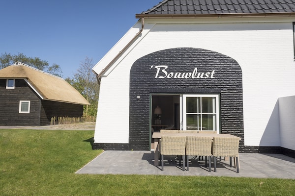 Foto van Gezellige boerderij op het Waddeneiland - Vakantiehuis in De Cocksdorp - Texel - ExteriorSummer