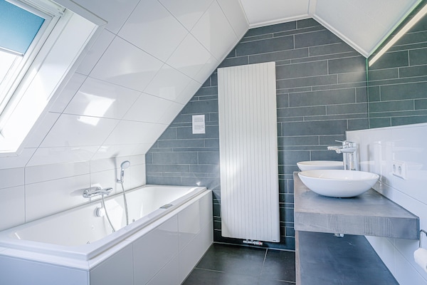 Foto van Sfeervolle villa nabij zee en bos - Vakantiehuis in De Koog - BathRoom