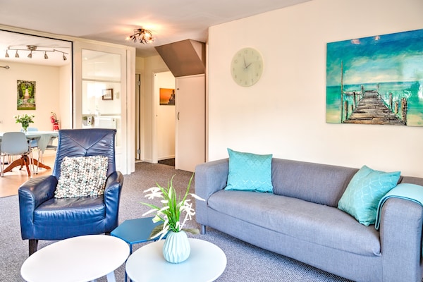 Foto van Comfortabel appartement in Noord-Holland met dakterras - LivingRoom