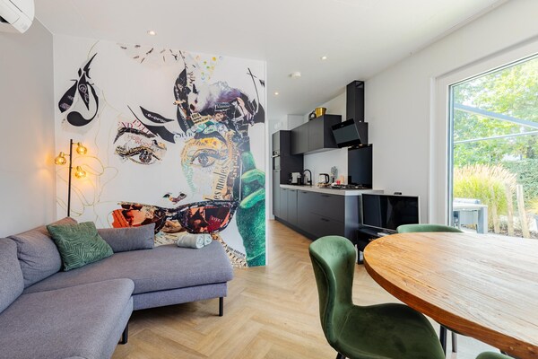 Foto van Modern chalet vlakbij het strand in Renesse - Vakantiehuis in Renesse - LivingRoom