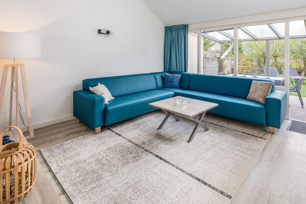 Foto van Vakantiehuis in Oostkapelle bij het Strand - Vakantiehuis in Oostkapelle - LivingRoom