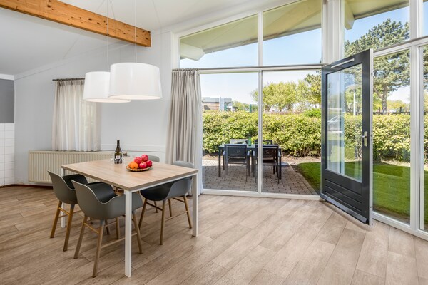 Foto van Chalet aan de kust met tuin - Vakantiehuis in Domburg - DiningRoom