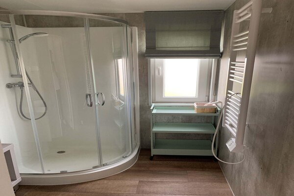 Foto van Chalet in Domburg bij de Duinen - Vakantiehuis in Koudekerke - BathRoom