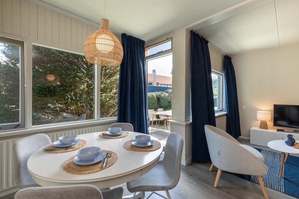 Foto van Vakantiehuis in Zoutelande bij zonnig strand - Vakantiehuis in Zoutelande - DiningRoom
