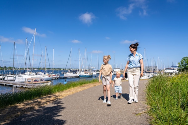 Foto van Villa aan het Veerse Meer met luxe voorzieningen - Vakantiehuis in Wolphaartsdijk - AreaSummer5KM