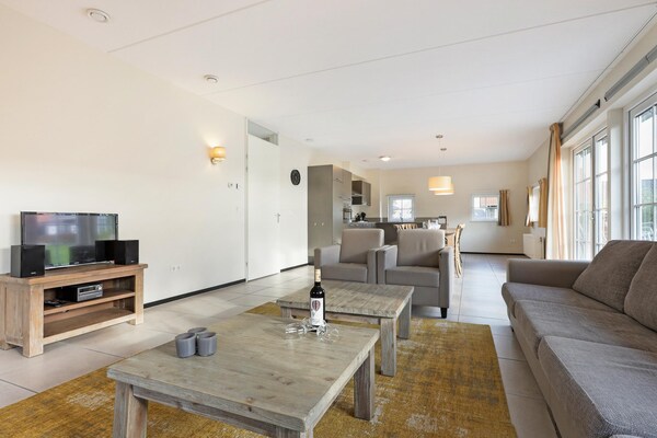 Foto van Comfort aan zee met tuin - Vakantiehuis in Nieuwvliet - LivingRoom