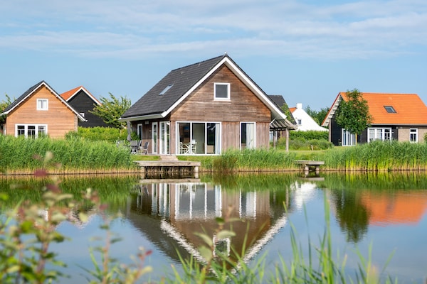 Foto van Verblijf aan het water vlakbij het strand - Vakantiehuis in Nieuwvliet - ExteriorSummer