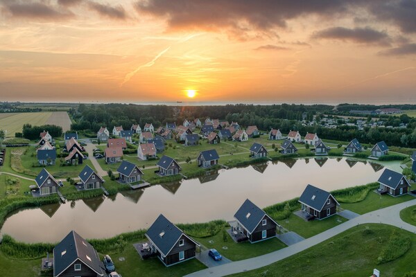 Foto van Verblijf aan het water vlakbij het strand - Vakantiehuis in Nieuwvliet - AreaSummer1KM