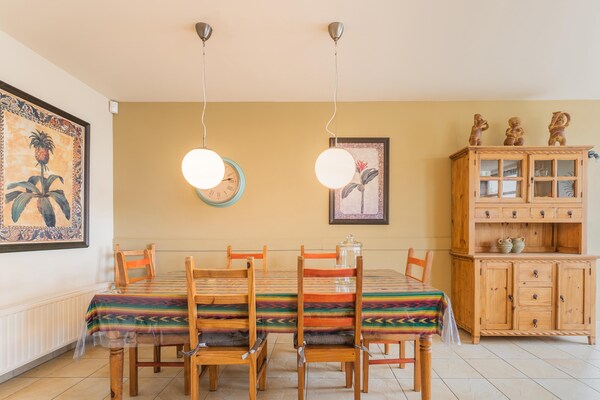 Foto van Appartement onder aan de duinen - Vakantiehuis in Cadzand-Bad - DiningRoom