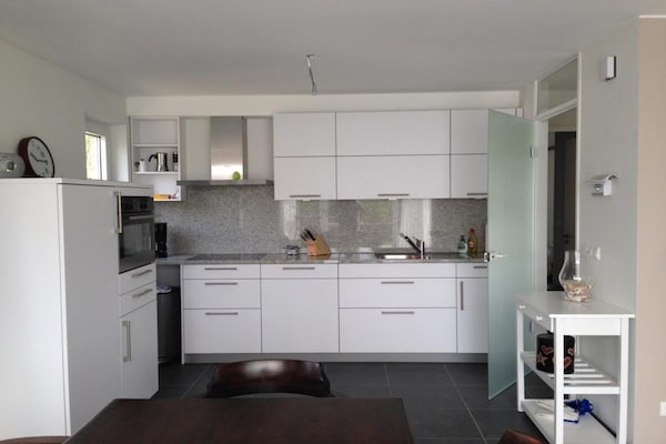 Foto van Bungalow in Breskens met eigen aanlegsteiger - Vakantiehuis in Breskens - Kitchen