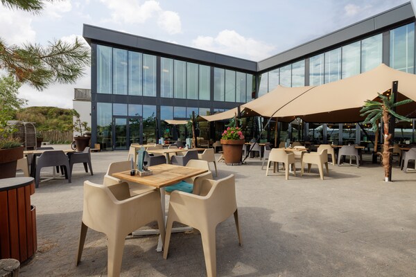 Foto van Modern toevluchtsoord bij de duinen - Vakantiehuis in Bloemendaal - ParkFacilities