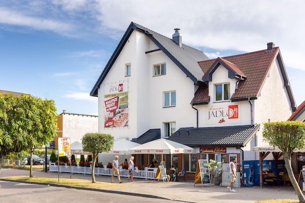 Foto van Comfortabele vakantiestudio, inclusief ontbijt - Vakantiehuis in Rewal - ExteriorSummer
