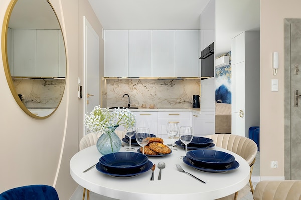 Foto van Comfortabel 2-kamerappartement, binnenzwembad - Vakantiehuis in Pobierowo - DiningRoom
