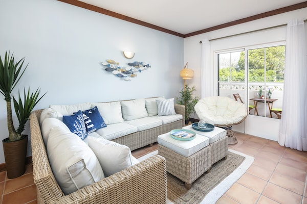 Foto van Charmant appartement in Benagil met zwembad - Vakantiehuis in Benagil - LivingRoom