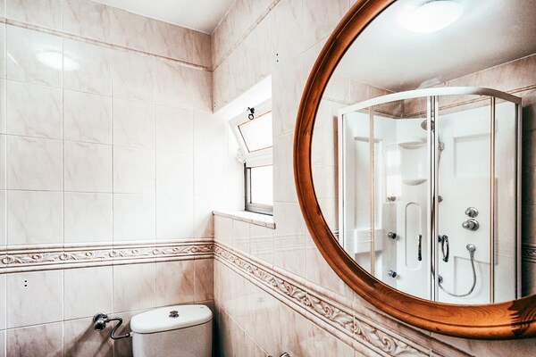 Foto van 1-bed in de buurt van Alfama en Santa Apolónia - Vakantiehuis in Lisboa ciudad - BathRoom