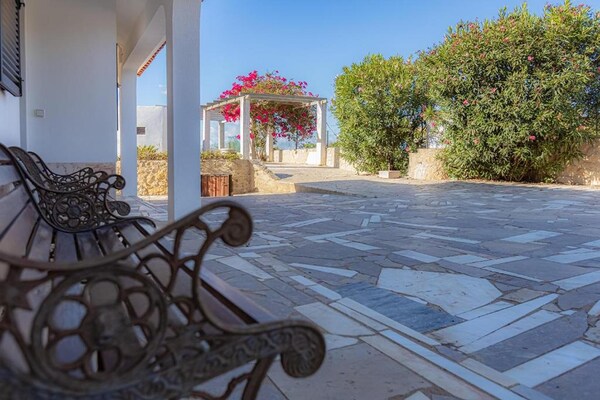 Foto van Villa bij Luz Strand met Privézwembad - Vakantiehuis in Montinhos da Luz - GardenSummer